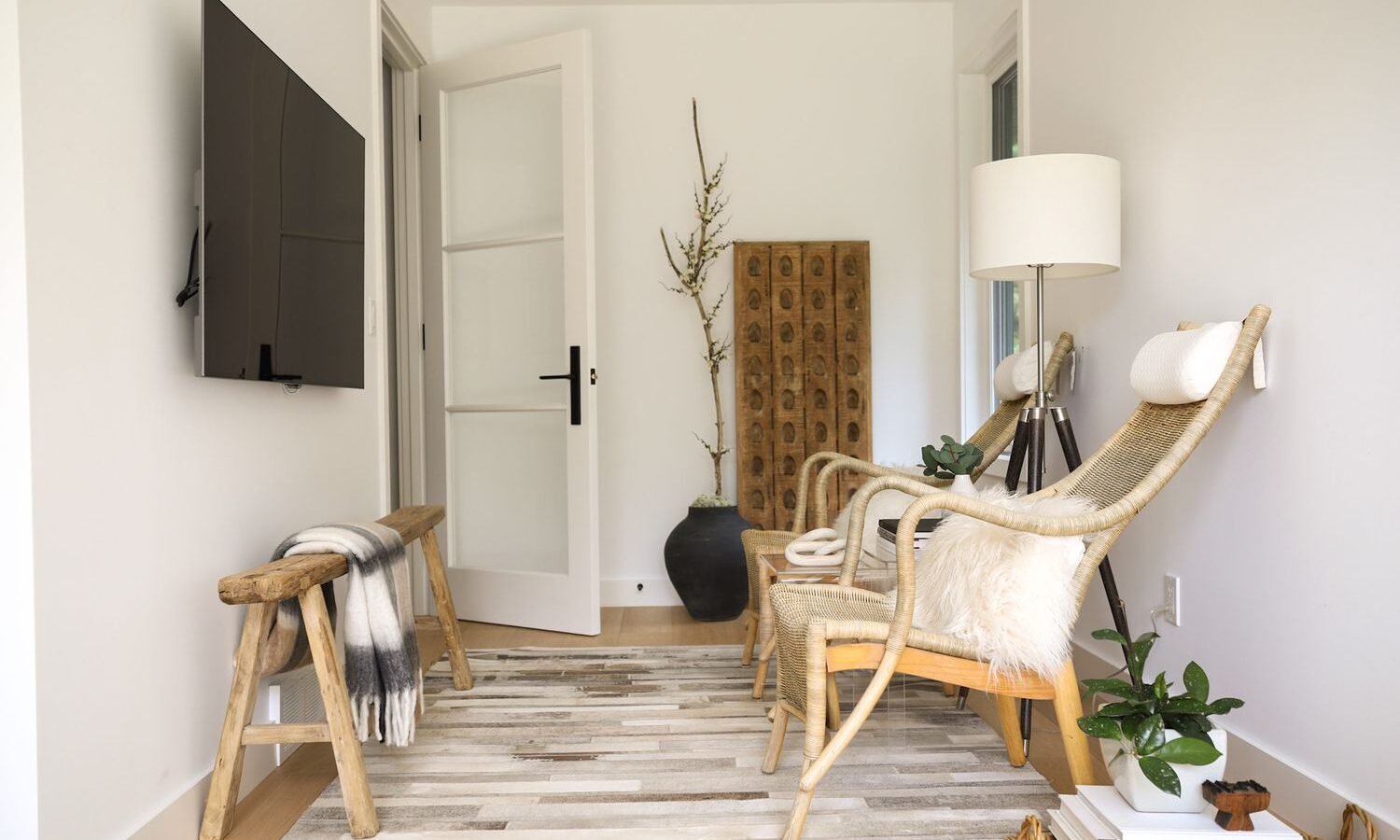 Small Space Decorating Ideas That Make Rooms Look Bigger